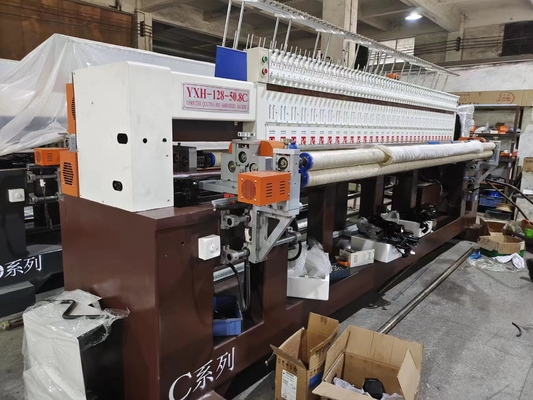 Bedcover için 128 İnç Yüksek Hızlı Nakış ve Kapitone Makinesi