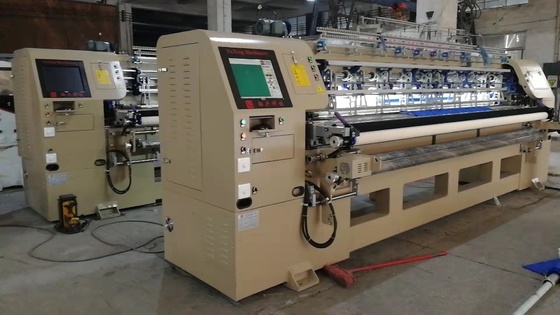 240cm Genişliği 1000rpm Yüksek Hızlı Battaniye Üretimi için Bilgisayarlı Endüstriyel Yorganlama Makinesi