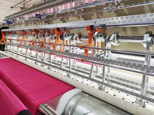 Düşük titreşimli 96 inçlik Commercial Quilting Machine For Comforter